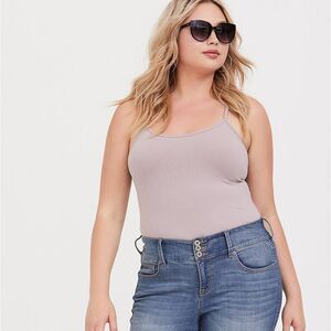 🆕Torrid Scoop Neck Foxy Cami Plus 2X